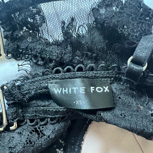 White fox lacy corset top - Picture 3 of 3